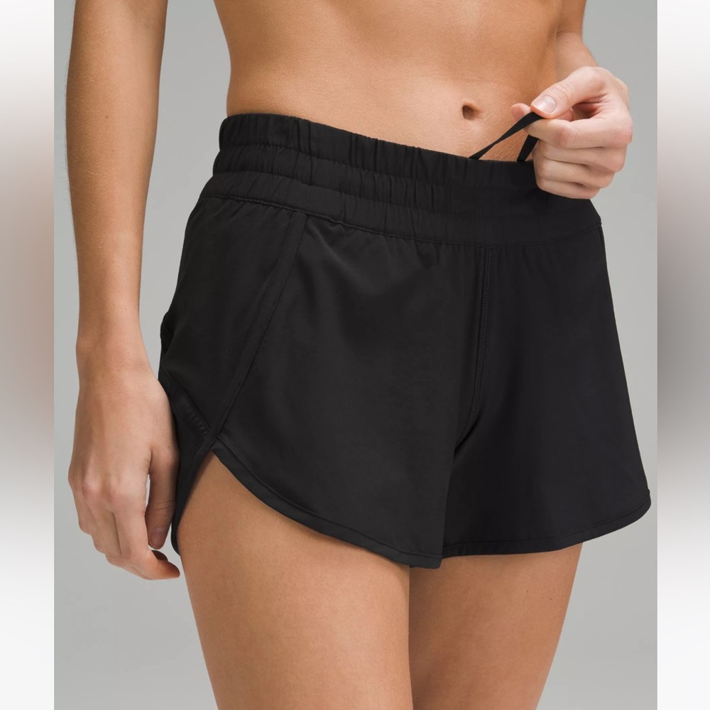 NWT Lululemon Tracker Low Rise 4” Shorts in Black - Picture 4 of 5